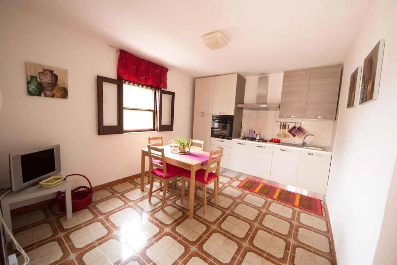 Two-Bedroom Apartment In Siracusa II Ognina